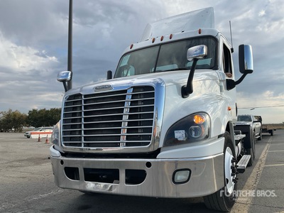 2018 Freightliner Cascadia 125 T/A Day Cab Truck Tractor