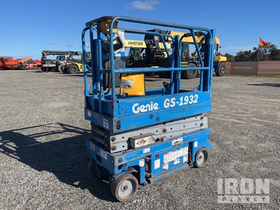 2000 Genie GS1932 Electric Scissor Lift