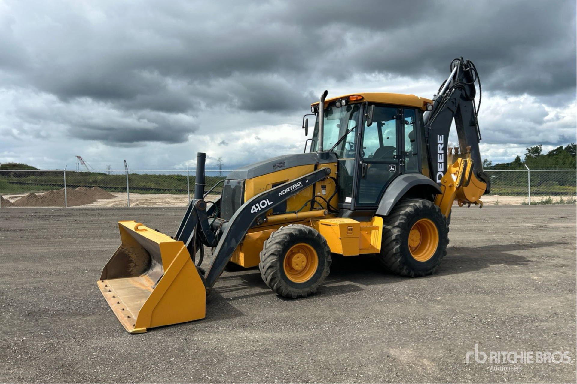 2017 John Deere 410L Chargeuse-pelleteuse