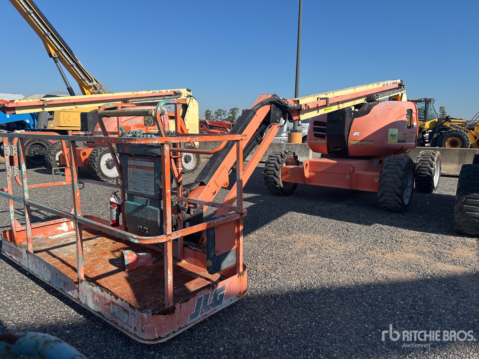 2017 JLG 600AJ 4WD Diesel Articulating Boom Lift