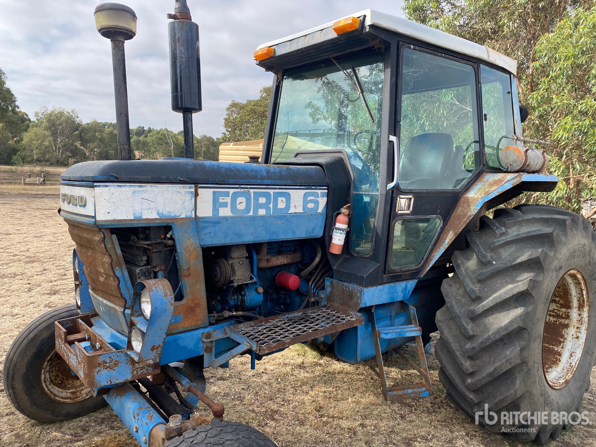 Ford 6700 2WD Tractor