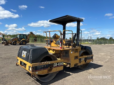 2001 Cat CB-434C Rodillo Tándem