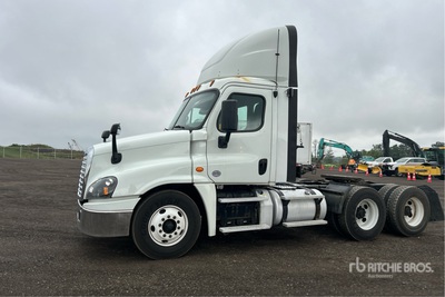 2019 Freightliner Cascadia 125 6x4 Day Cab Truck Tractor