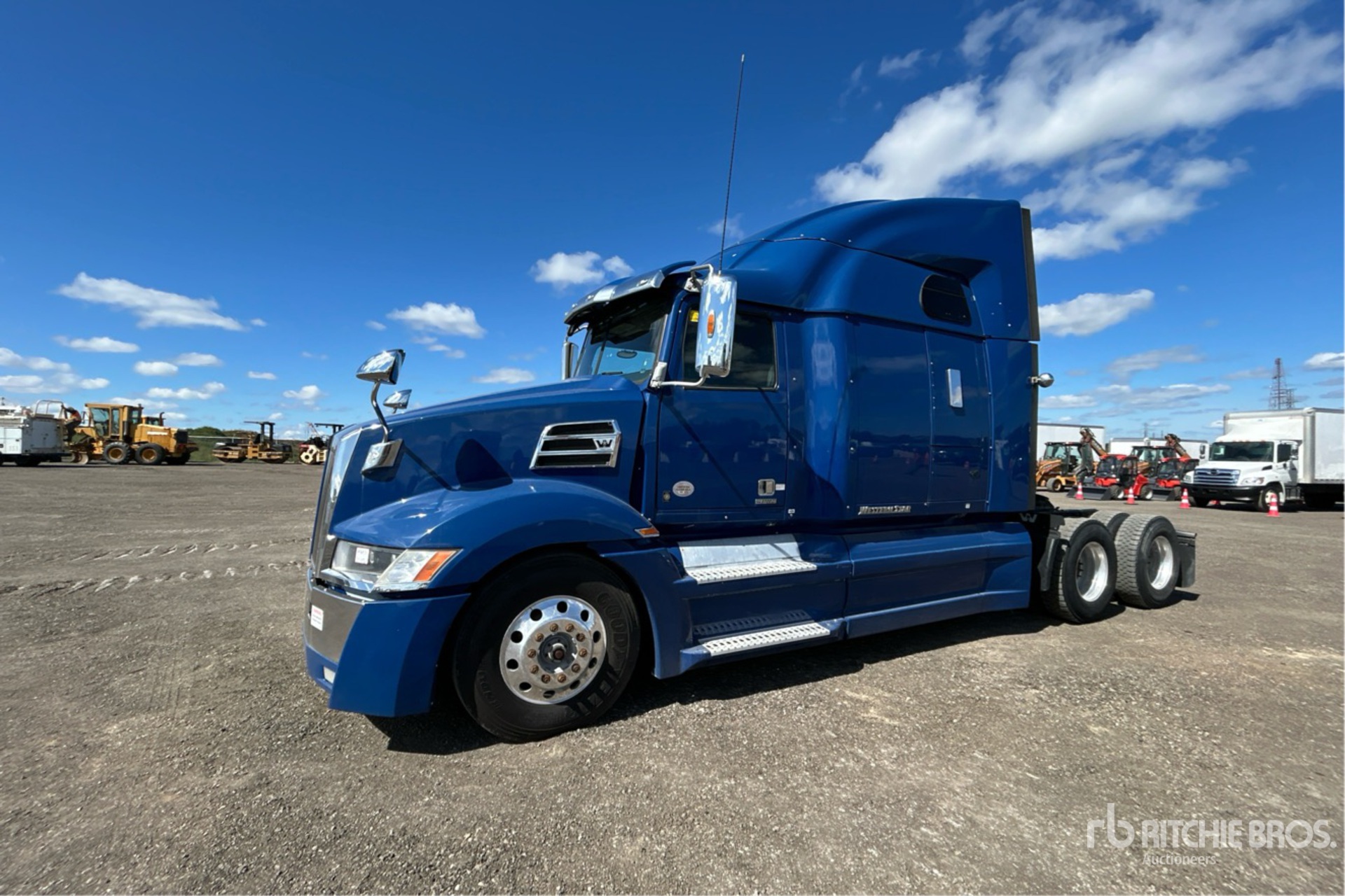 2019 Western Star 5700XE T/A Sleeper Truck Tractor