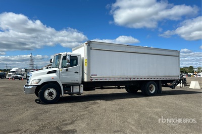 2019 Hino 338 4x2 Van Truck