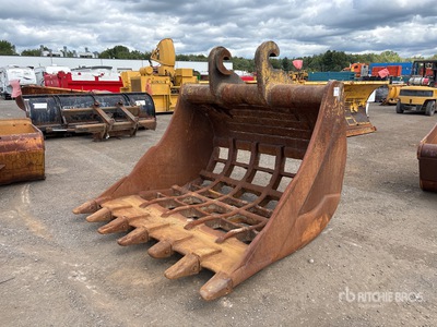 82 in Q/C Skeleton Excavator Bucket