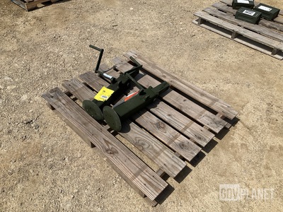 (2) Huxhold 12476168 Trailer Retractable Support Legs