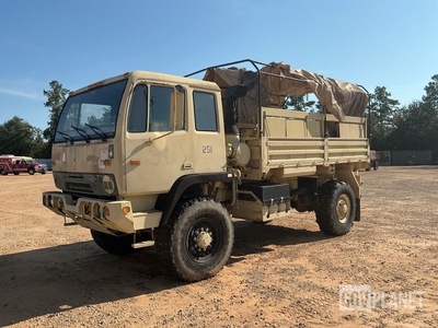 2001 Stewart & Stevenson M1078A1 LMTV 4x4 Cargo Truck