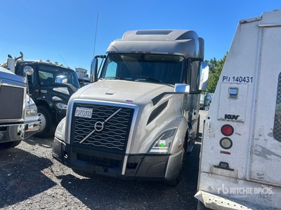 2020 Volvo VNL860 6x4 Cabeza Tractora Cabina Dormitorio (Inoperable)