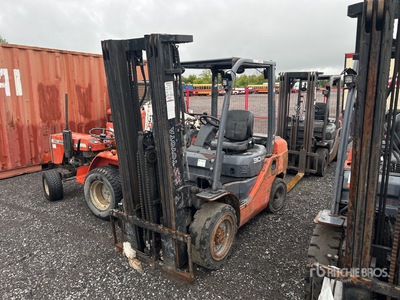 2014 Toyota 8FDU30 6000 lb Carrelli Elevatori (Inoperable)