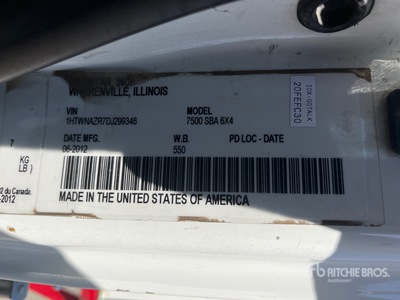 Altec Am55F 55 ft on 2013 International 7000 6x4 Cable Placer Camion à godets