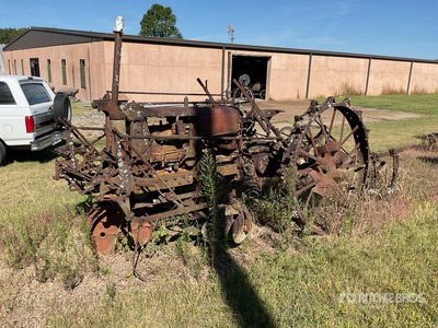 International Harvester F12 antique Antiguedades