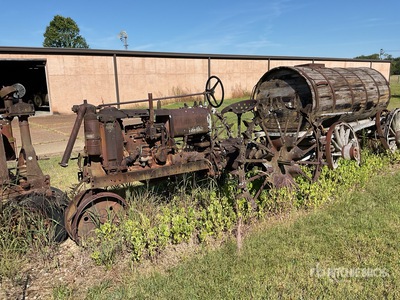 McCormick Deering F12 antique Antiguedades
