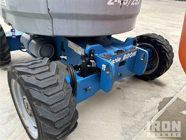 ELEVADOR ARTICULADO 2014 GENIE Z4525JRT
