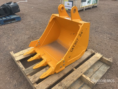 GIYI 24 in Digging Excavator Bucket