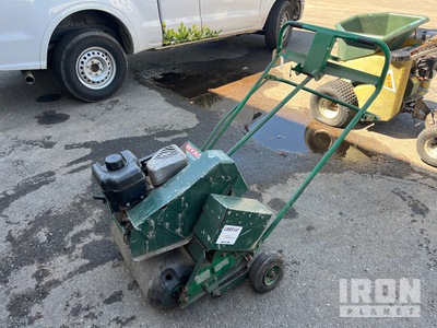 2001 Ryan Lawnaire Aerator