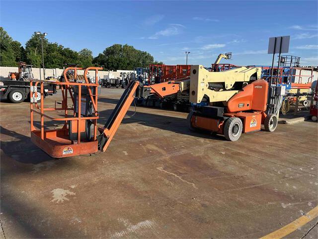 2015 JLG E400AJPN Articulating Boom Lift 2015 JLG E400AJPN Articulating Boom Lift