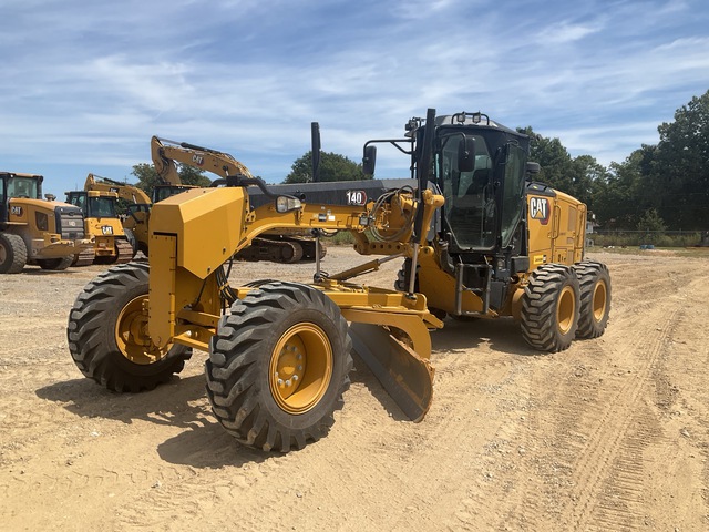 2022 Caterpillar 140