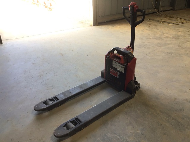 2024 Dayton 55PD64 3300 lb Electric Pallet Jack (Inoperable) 2024 Dayton 55PD64 3300 lb Electric Pallet Jack (Inoperable)