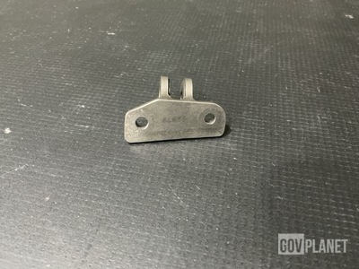 (9) GE 5051M86G05 Mounting Brackets