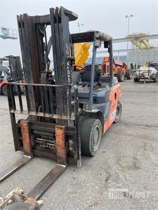 Toyota 8FD35U Pneumatic Tire Forklift