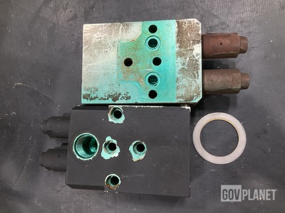 (2) Sterling Hydraulics 8F3930 Safety Relief Valves