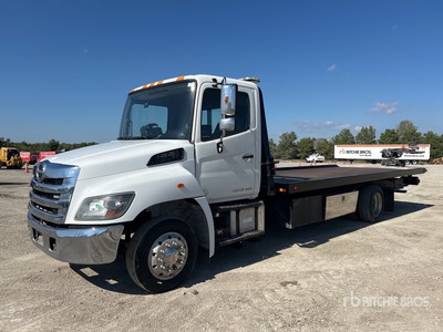 2017 Hino 268 4x2 Rollback Truck