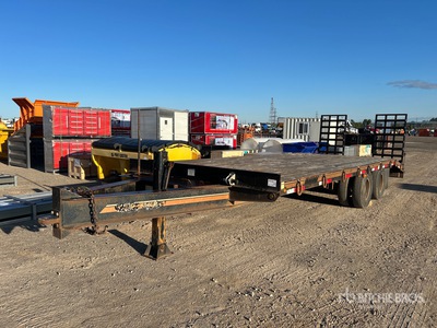 2014 Load King 25 ft T/A Remolque Portamaquinaria