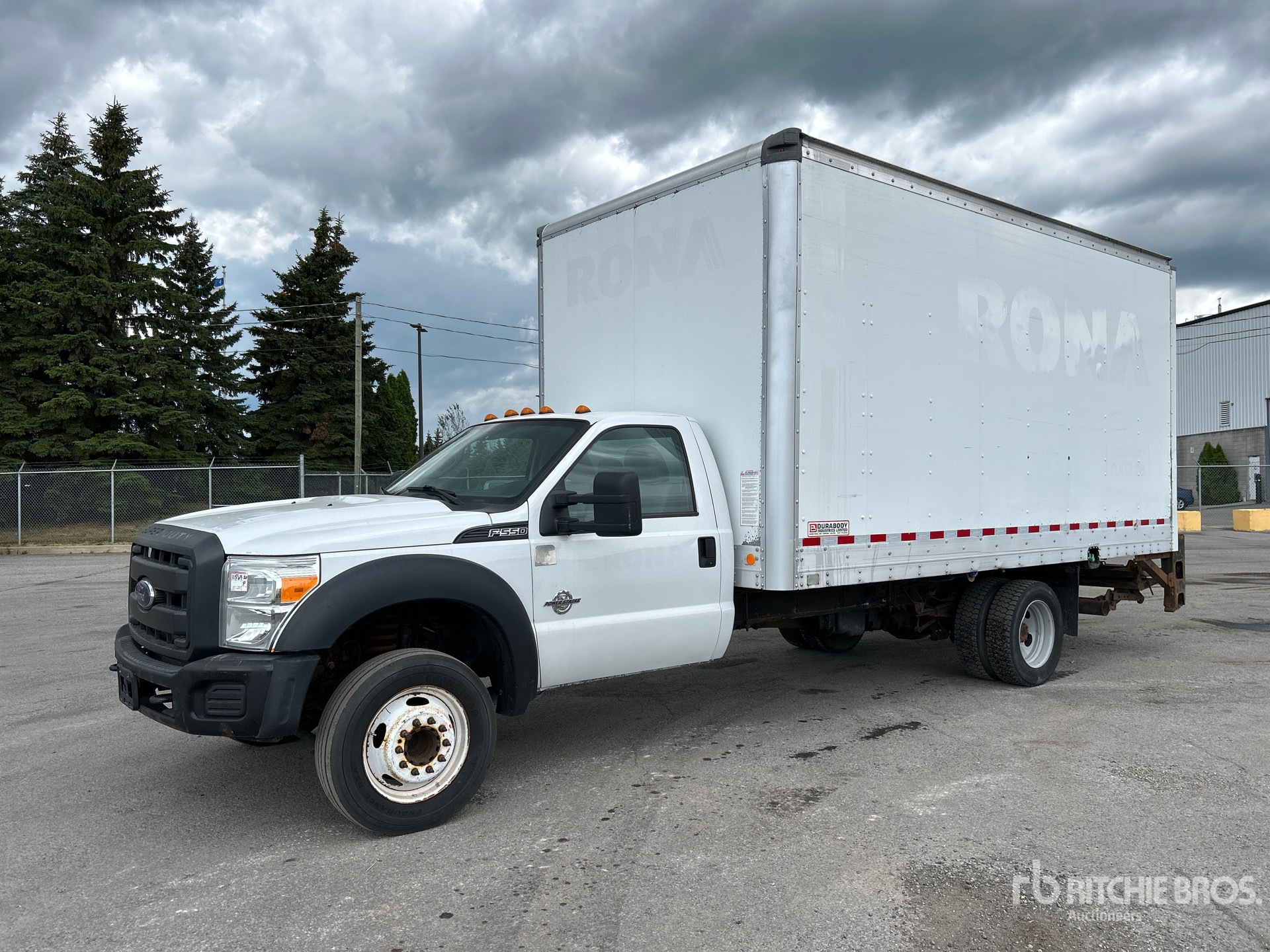 2015 Ford F-550 4x2 Van Truck
