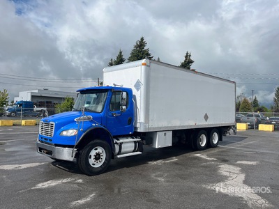 2017 Freightliner M2106 6x4 Furgonetka