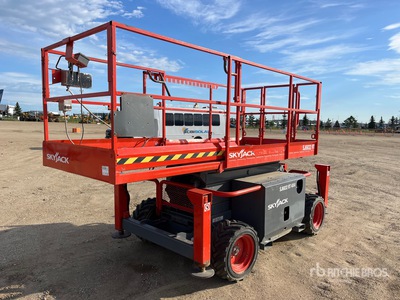 2018 Skyjack SJ6832 RT 4x4 Diesel Elevador de tijera