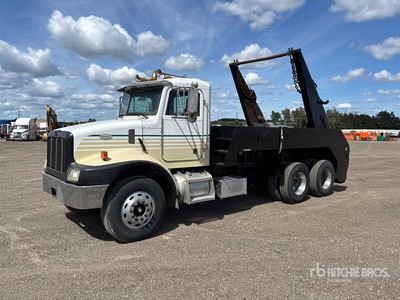 1998 Peterbilt 330 Camión Portacontenedores de Cadenas