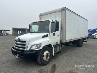2017 Hino 338 4x2 Van Truck
