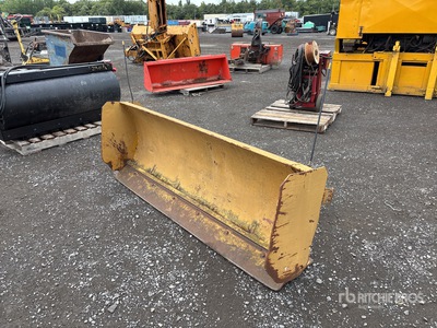 Fisher 6 ft 6 in Hydraulic Reversing Schneepflug