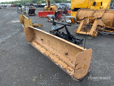Fisher 8 ft Hydraulic Reversing Schneepflug