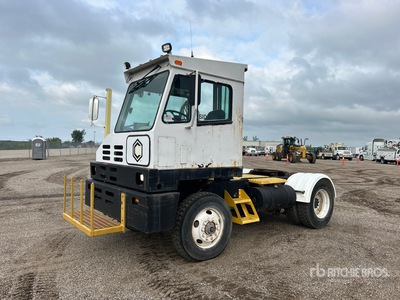 2010 Capacity TJ5000 4x2 Tracteur de manœuvre