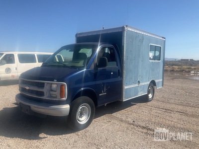 2001 Chevrolet Express Cutaway G3500 Van Truck