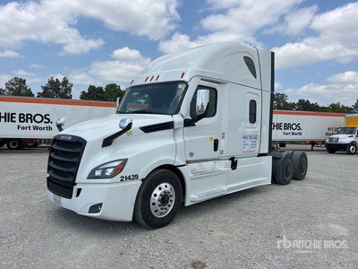 2022 Freightliner Cascadia 126 6x4 T/A Sleeper Truck Tractor