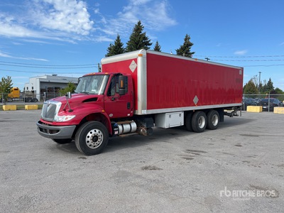 2018 International 4400 6x4 Van Truck
