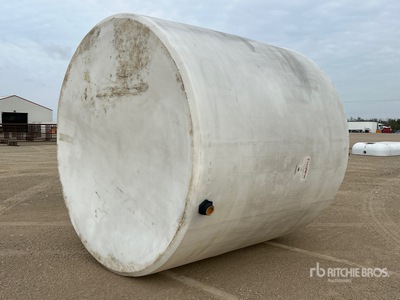 Freeform Plastics 6000 gal Poly Heavy Duty Réservoir