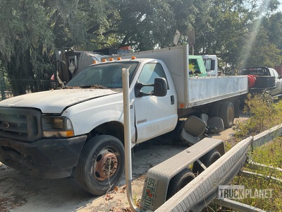 2003 Ford F-550 F550 Super duty 4x2 flatbed S/A Dump Truck (Inoperable)