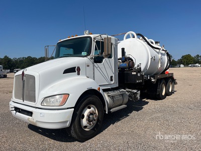 2013 Global Vacuum Systems on 2014 Kenworth T370 6x4 Vacuum Tanker Truck