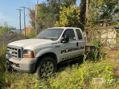 2005 Ford F-250 XL 4x4 Extended Cab Cab & Chassis (Inoperable)