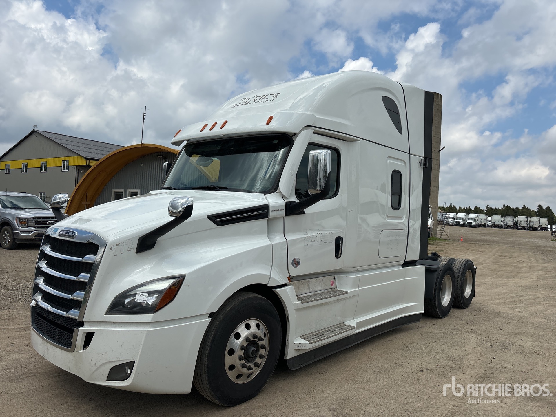 2024 Freightliner Cascadia 126 6x4 T/A Sleeper Truck Tractor