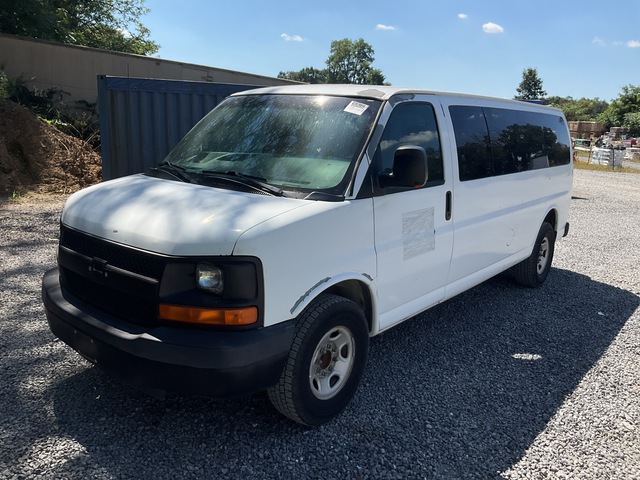 2007 Chevrolet Express LT 3500 Passenger Van
