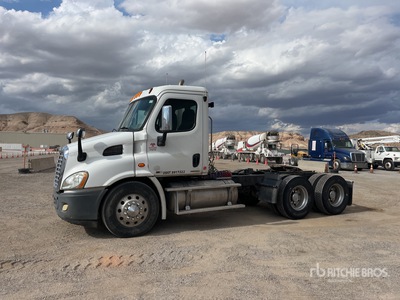 2011 Freightliner Cascadia 113 6x4 T/A Day Cab Truck Tractor