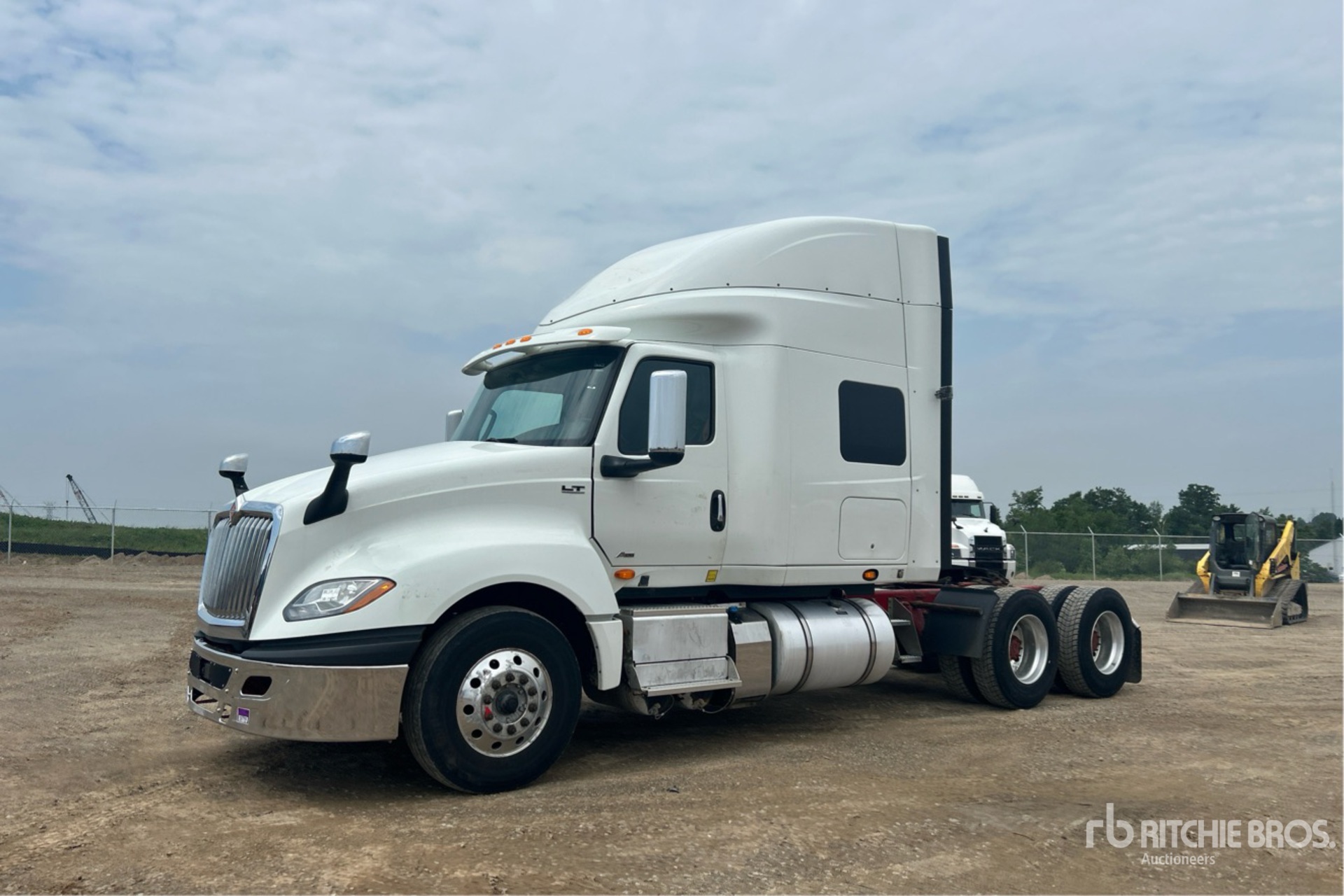 2021 International LT625 6x4 T/A Sleeper Truck Tractor