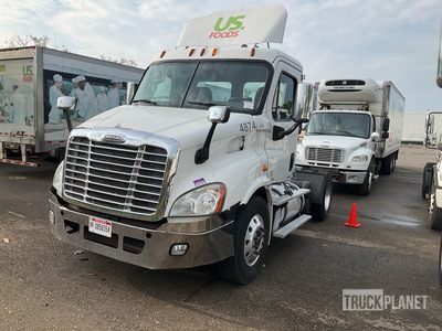 2012 Freightliner Cascadia 113 4x2 Cabeza Tractora Cabina Corta (Inoperable)