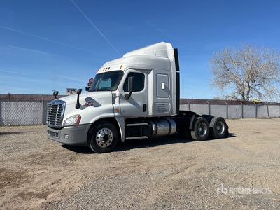 2015 Freightliner Cascadia 125 T/A Sleeper Truck Tractor