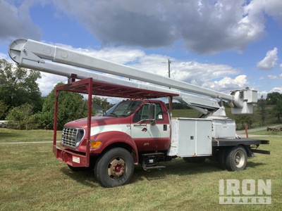 2000 Ford F-750 4x2 Bucket Truck